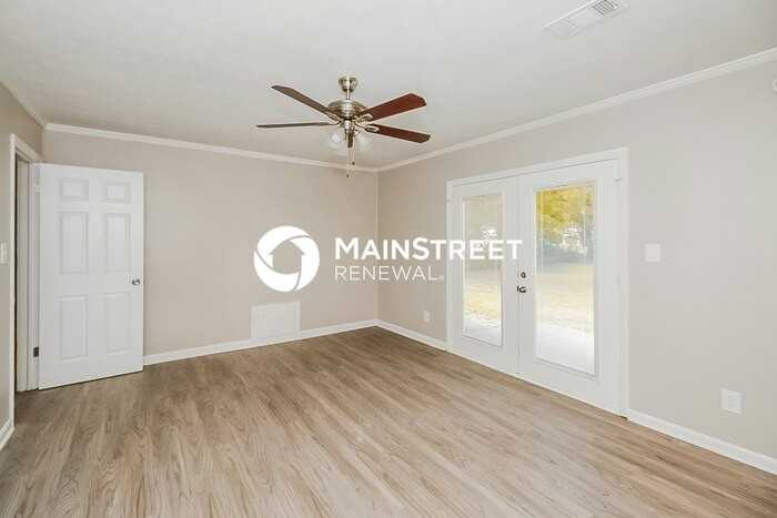 6440 Connell Rd - Photo 2 of 16