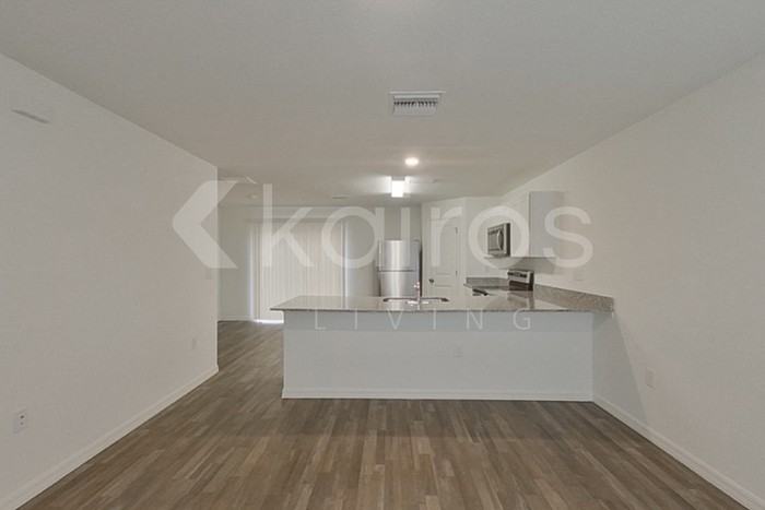 12378 Paramount Dr - Photo 4 of 25