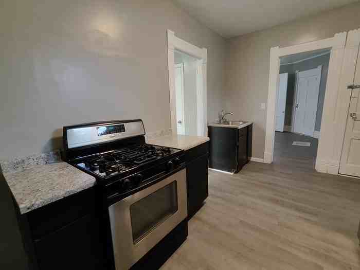 1225 Andrews St #1 - Photo 3 of 9