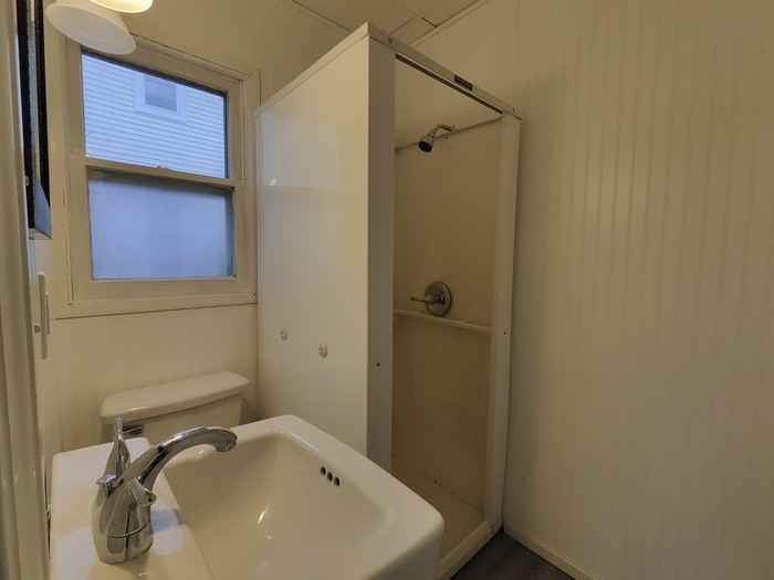 1225 Andrews St #1 - Photo 7 of 9