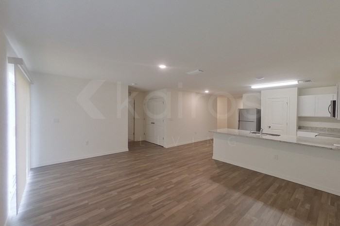 20254 Lorenzo Ave - Photo 2 of 20