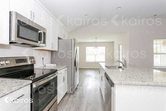 15 Red Oak Dr - Photo 2 of 4