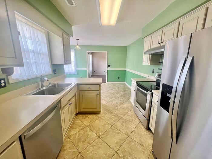7111 Springer Rd - Photo 4 of 21