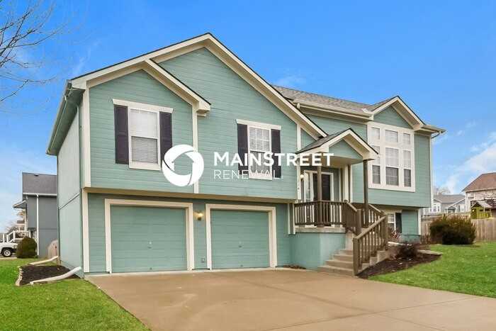 214 Lacy Ln - Photo 2 of 17