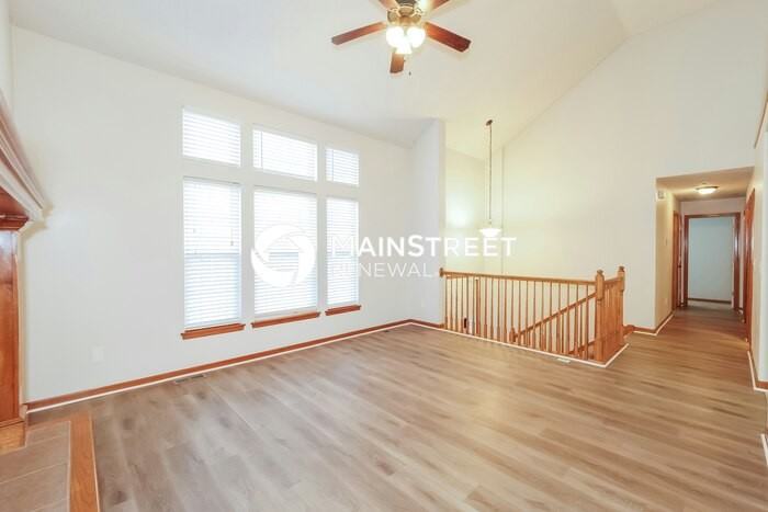 214 Lacy Ln - Photo 4 of 17
