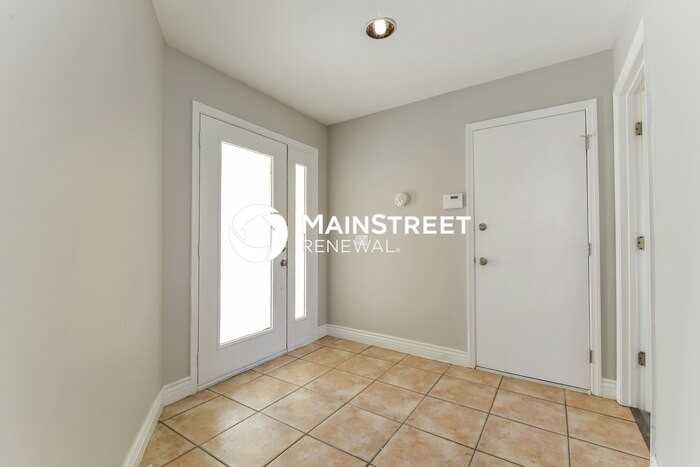 8316 Brandeis Cir W - Photo 3 of 15