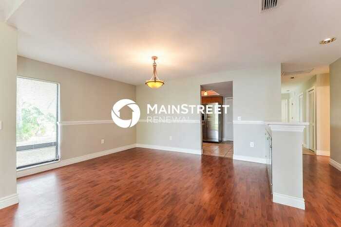 8316 Brandeis Cir W - Photo 6 of 15