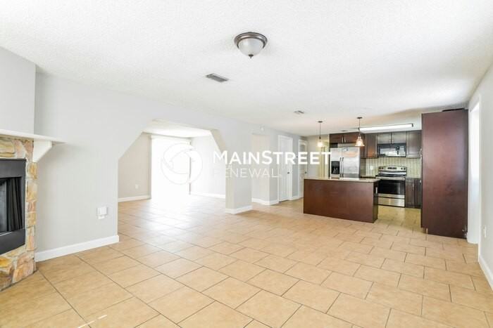 12418 Julius St - Photo 2 of 16