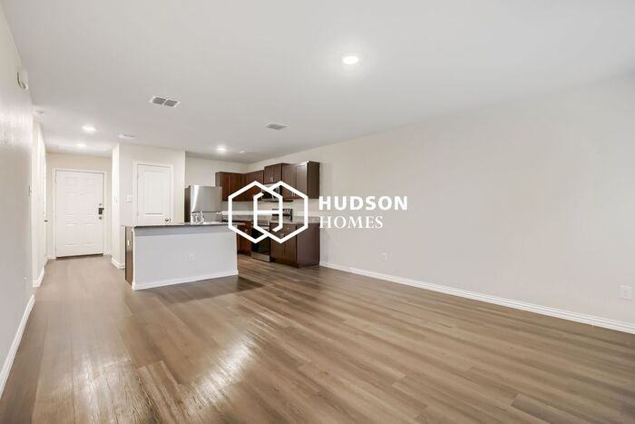 1013 Earle Ave - Photo 6 of 16