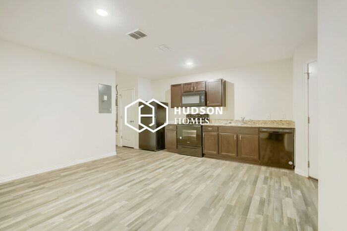 925 Burgan St #A - Photo 4 of 16