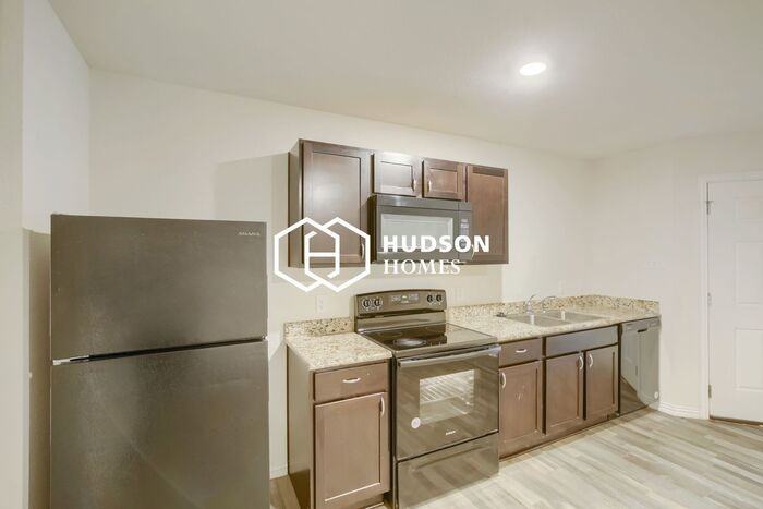 925 Burgan St #A - Photo 6 of 16
