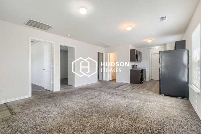 3408 Spring Ave - Photo 4 of 13