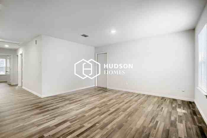 1611 Bryan Ave #B - Photo 5 of 16