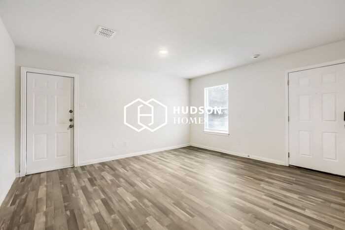 1614 Bryan Ave #B - Photo 4 of 15