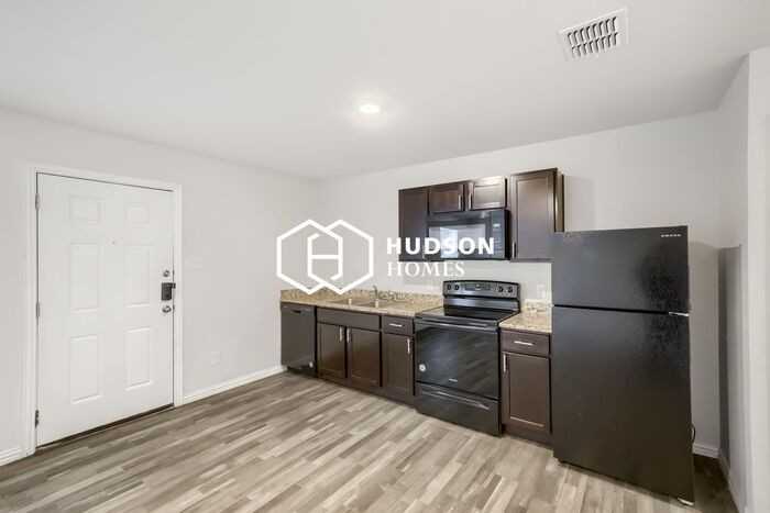 1614 Bryan Ave #B - Photo 6 of 15