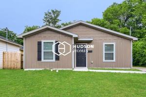 featured image of 4525 Metropolitan Ave