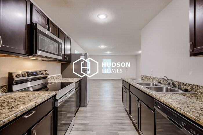 4525 Metropolitan Ave - Photo 5 of 14