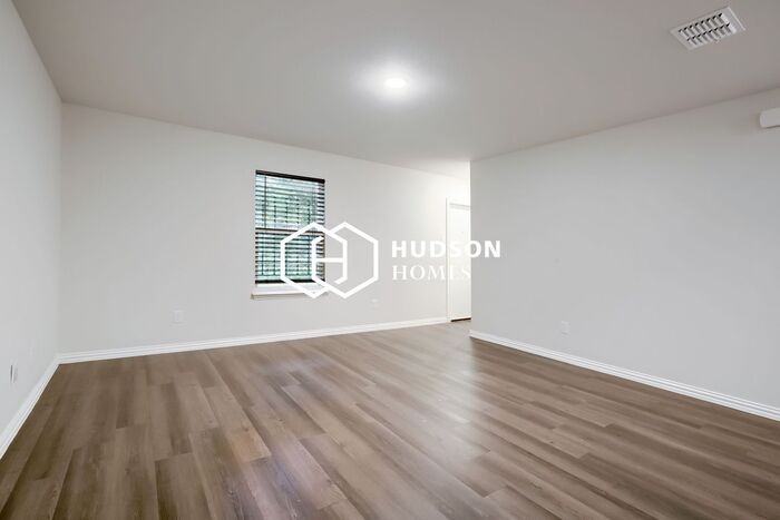 609 Sherman St - Photo 4 of 16