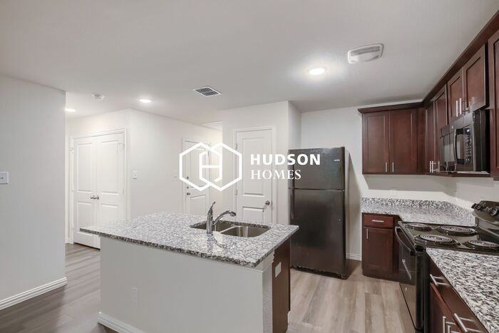 609 Sherman St - Photo 7 of 16