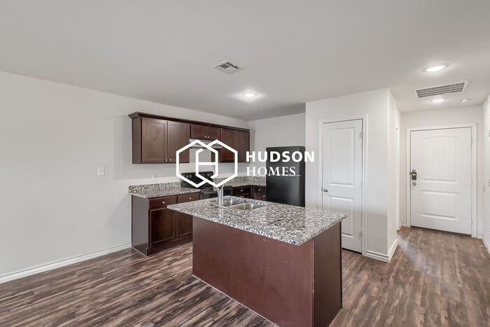 2414 E Cornell St - Photo 5 of 14