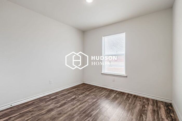 2414 E Cornell St - Photo 7 of 14