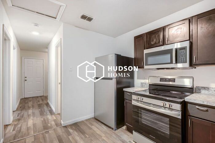 2711 Cross St - Photo 7 of 12