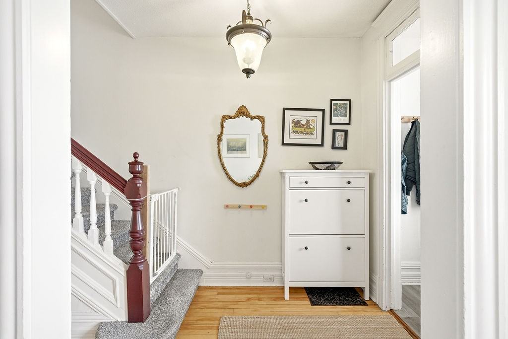 175 Percy Street - Photo 5 of 42