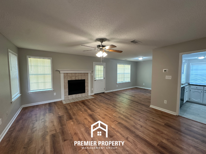 993 Nolan Ln - Photo 4 of 25