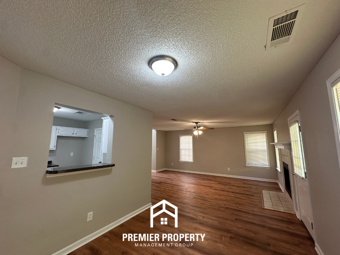 993 Nolan Ln - Photo 5 of 25