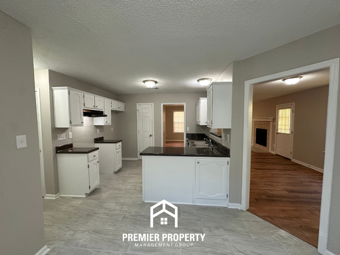 993 Nolan Ln - Photo 6 of 25
