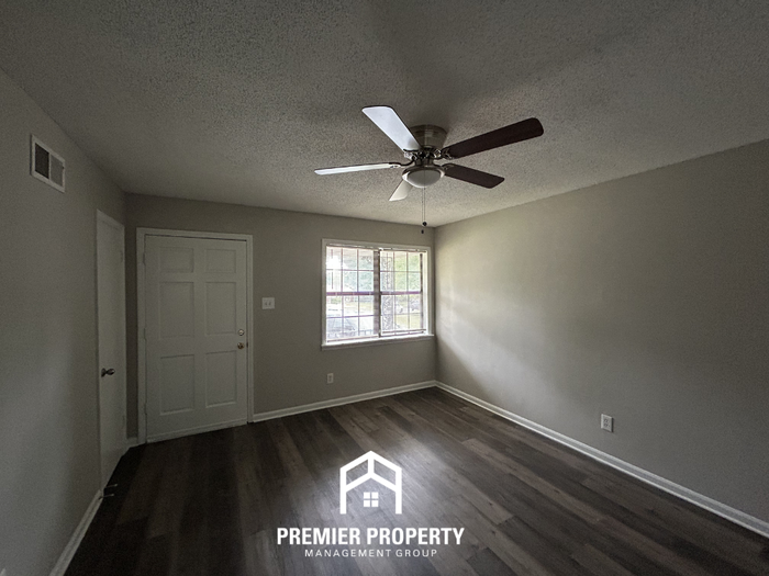 8280 Hastings Cv - Photo 2 of 18