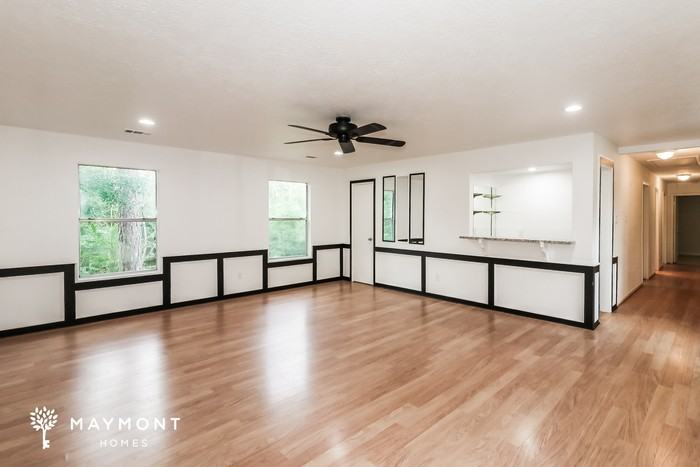 17734 Moss Point Dr - Photo 4 of 15
