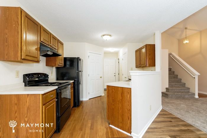 1284 Edgewater Dr - Photo 6 of 12