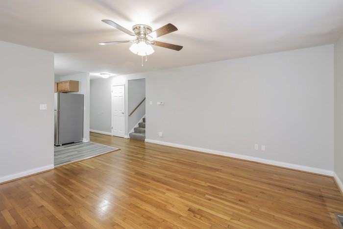 11391 Geneva Rd - Photo 2 of 10