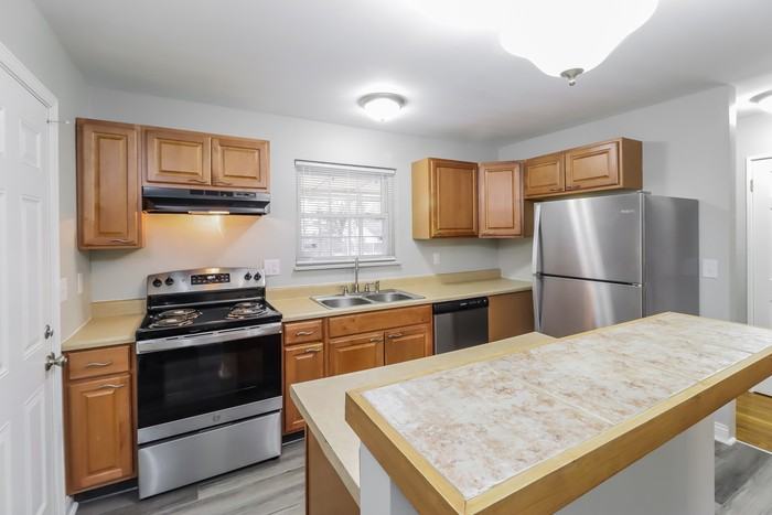 11391 Geneva Rd - Photo 4 of 10