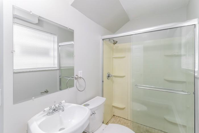 11391 Geneva Rd - Photo 6 of 10