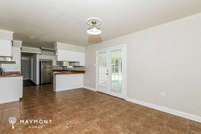 142 W Lisa Dr - Photo 5 of 12