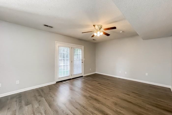 313 Damascus Dr - Photo 3 of 10