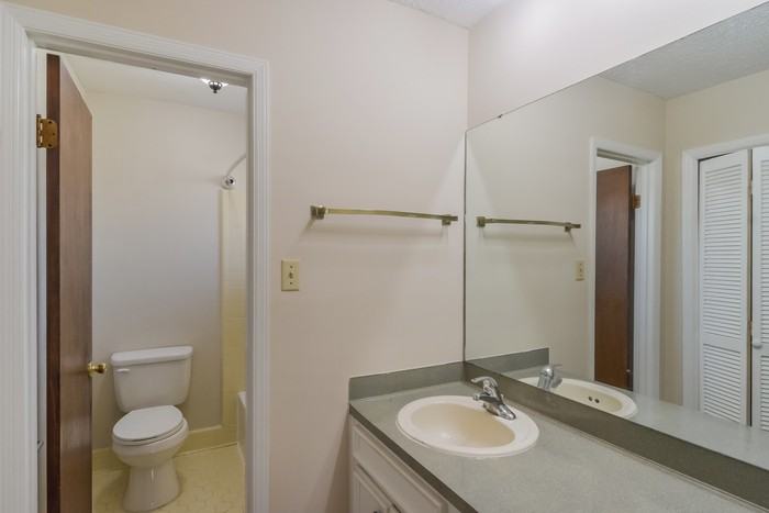 463 Larkwood Dr - Photo 7 of 12