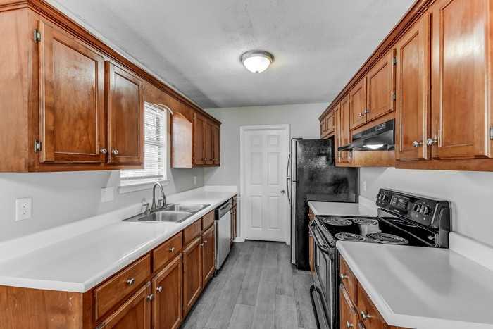 213 Park Place Way - Photo 6 of 12