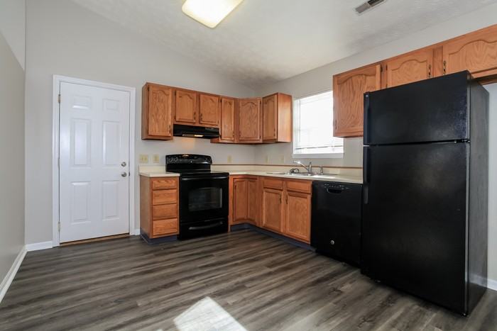 476 Peyton Dr - Photo 4 of 11