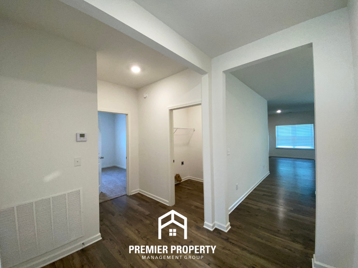 5086 Shellback Dr - Photo 2 of 25