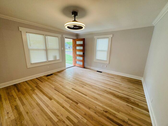 1511 Humes Ave Ne - Photo 3 of 27