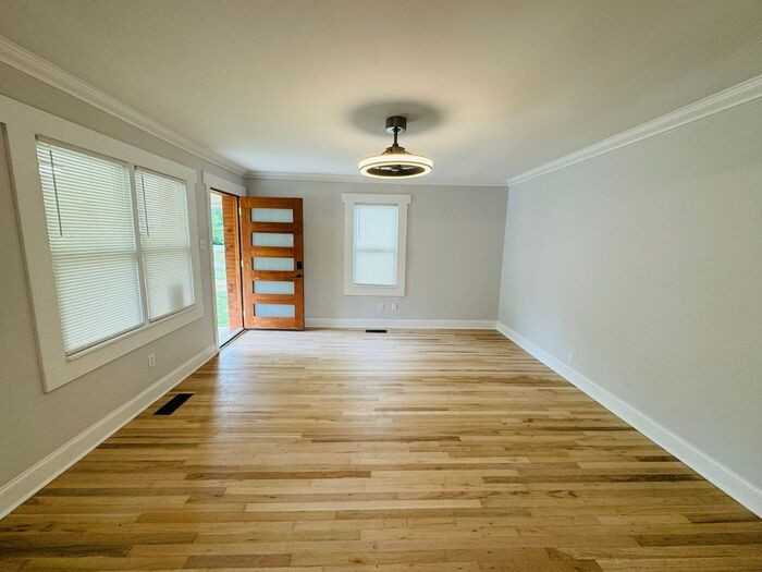 1511 Humes Ave Ne - Photo 4 of 27