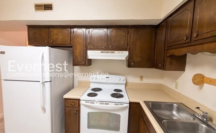 8831 Millard Lee Ln - Photo 3 of 24