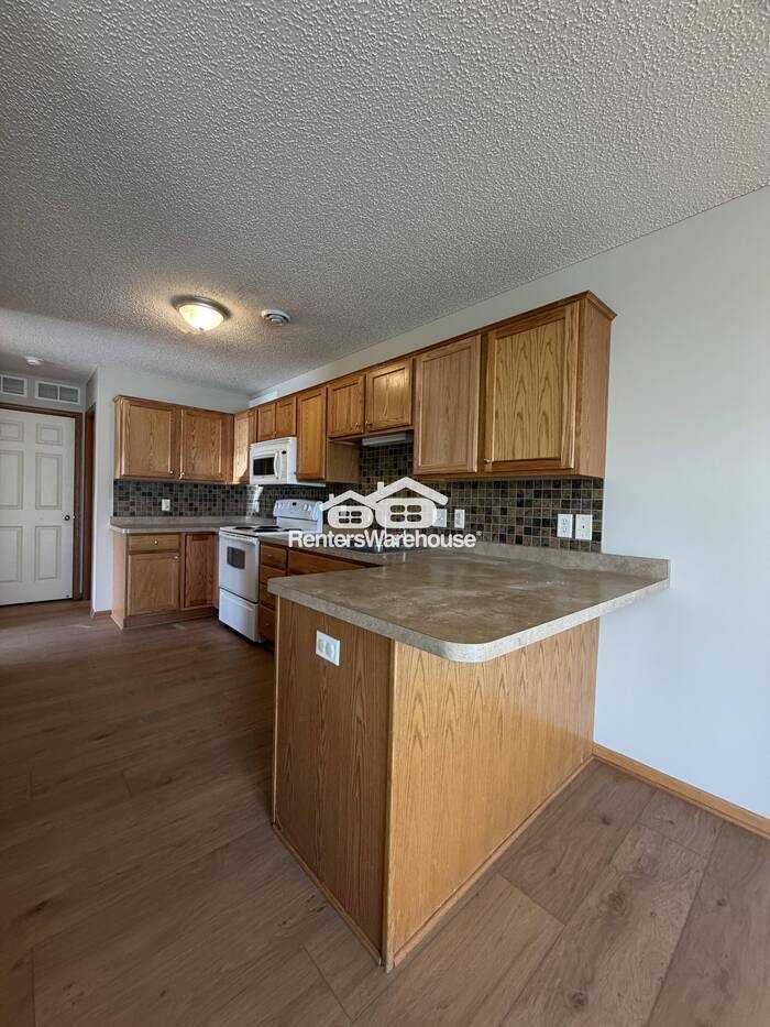 2489 Yellowstone Dr - Photo 3 of 19