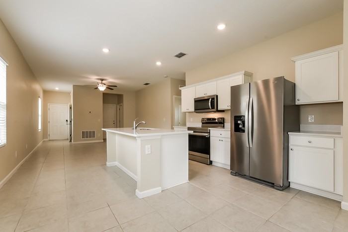 2704 Island Walk Dr - Photo 6 of 15