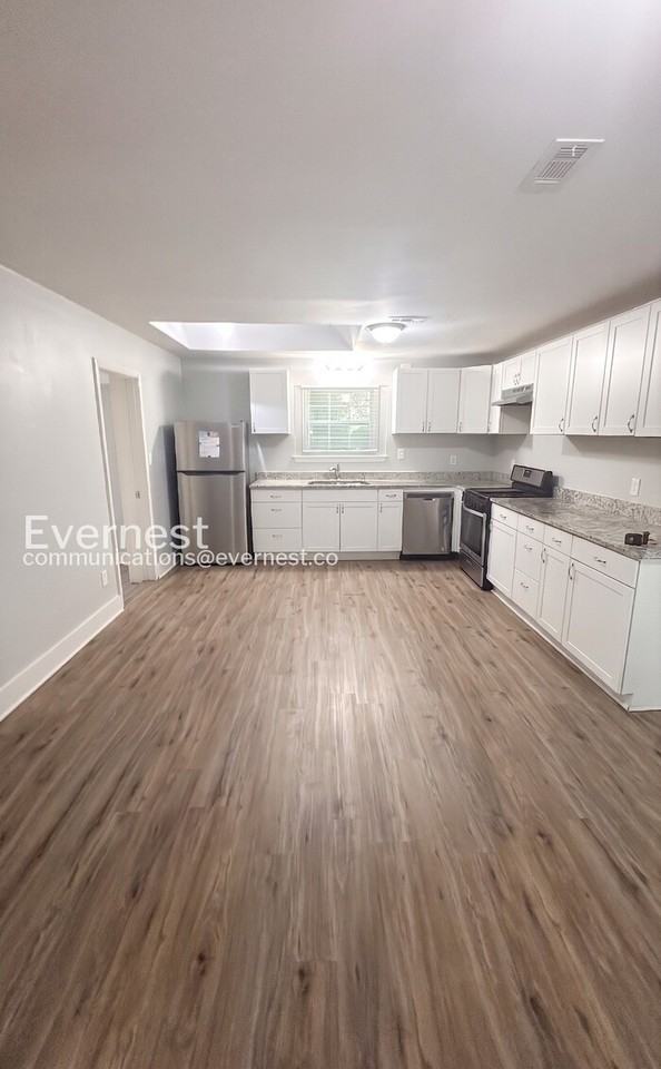 6491 Camp St - Photo 4 of 21