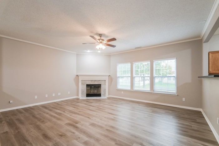 15322 Beam St - Photo 6 of 16