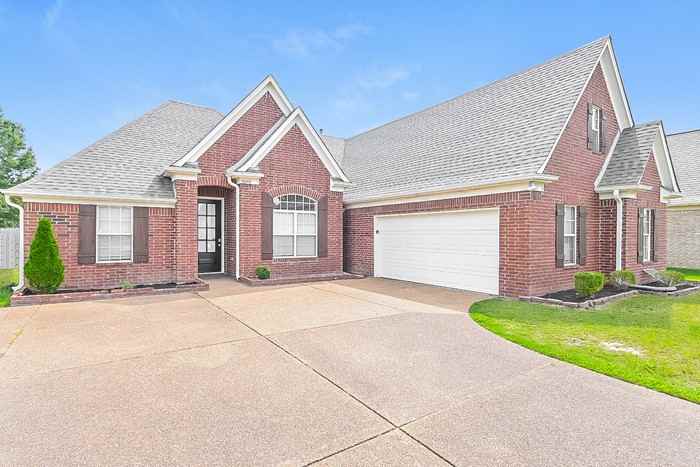 9048 Gavin Dr